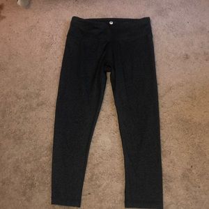 Never worn Capri athletic leggings